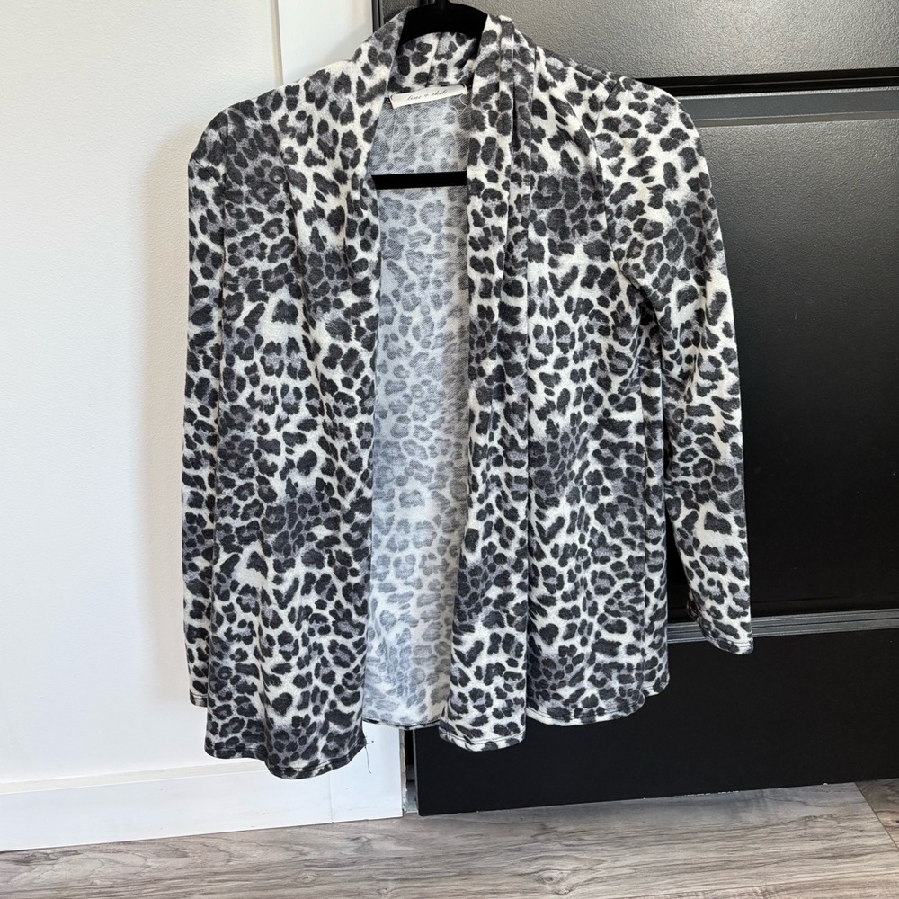 Ladies snow leopard print cardigan